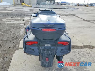 Czwarte zdjęcie samochodu z boku: 2022 CAN-AM SPYDER ROADSTER RT VIN:2BXNBDD20NV007733 - miniatura