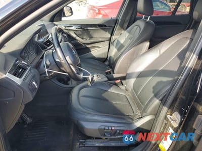 Zdjęcie 7 z 13 samochodu: 2018 BMW X1 XDRIVE28I VIN:WBXHT3Z39J4A65924 - miniatura