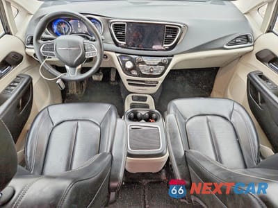 Zdjęcie 8 z 15 samochodu: 2023 CHRYSLER PACIFICA TOURING L VIN:2C4RC1BGXPR552765 - miniatura