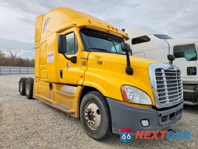 2014 FREIGHTLINER CASCADIA SEMI TRUCK 1FUJGLDR8ELFJ6439 - główne zdjęcie licytacji z USA - miniatura