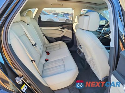 Zdjęcie 10 z 12 samochodu: 2024 AUDI Q8 E-TRON PREMIUM PLUS VIN:WA15AAGE6RB004317 - miniatura
