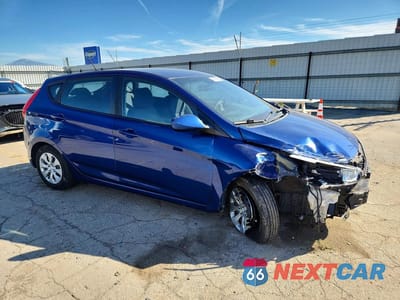 Czwarte zdjęcie samochodu z boku: 2017 HYUNDAI ACCENT SE VIN:KMHCT5AE5HU325481 - miniatura