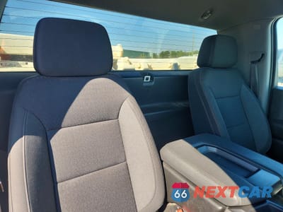 Zdjęcie 10 z 12 samochodu: 2024 GMC SIERRA C1500 VIN:3GTNHAEK4RG412333 - miniatura