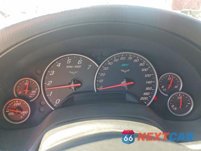 Zdjęcie 9 z 12 samochodu: 2005 CHEVROLET CORVETTE VIN:1G1YY24U355105557 - miniatura