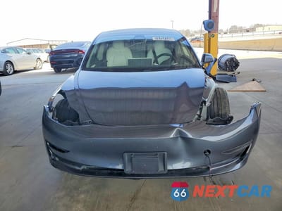 Piąte zdjęcie samochodu w środku: 2023 TESLA MODEL 3 VIN:5YJ3E1ECXPF691315 - miniatura