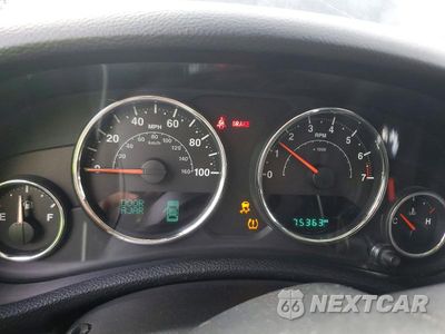 Zdjęcie 9 z 13 samochodu: 2016 JEEP WRANGLER UNLIMITED SPORT VIN:1C4BJWDG3GL107939 - miniatura
