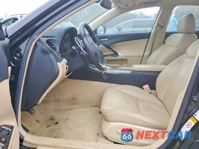 Zdjęcie 7 z 13 samochodu: 2006 LEXUS IS 350 BASE VIN:JTHBE262562003776 - miniatura