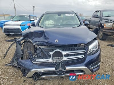 Piąte zdjęcie samochodu w środku: 2018 MERCEDES-BENZ GLC 300 4MATIC VIN:WDC0G4KB5JV076474 - miniatura