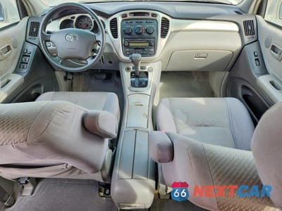 Zdjęcie 8 z 14 samochodu: 2004 TOYOTA HIGHLANDER BASE VIN:JTEDD21A540094239 - miniatura