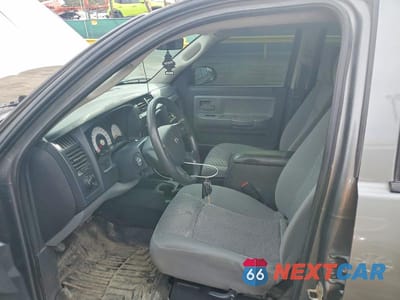 Zdjęcie 7 z 12 samochodu: 2011 DODGE DAKOTA SLT VIN:1D7RW3GK0BS606474 - miniatura