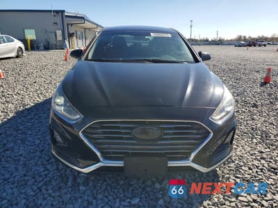 Piąte zdjęcie samochodu w środku: 2019 HYUNDAI SONATA SE VIN:5NPE24AF7KH757400 - miniatura