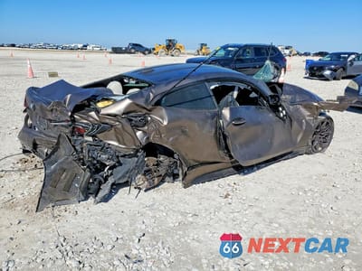 Trzecie zdjęcie samochodu z tyłu: 2025 BMW M4 COMPETITION VIN:WBS33HK09SCT57493 - miniatura