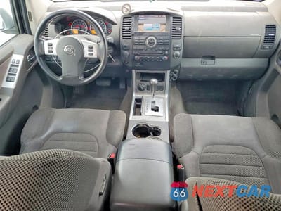Zdjęcie 8 z 13 samochodu: 2011 NISS PATHFINDER VIN:5N1AR1NB5BC611228 - miniatura