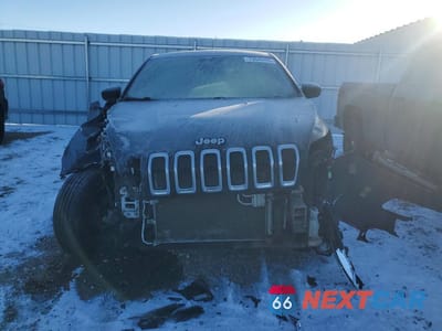 Piąte zdjęcie samochodu w środku: 2017 JEEP CHEROKEE SPORT VIN:1C4PJMAS5HD218152 - miniatura