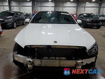 Piąte zdjęcie samochodu w środku: 2023 MERCEDES-BENZ E 350 4MATIC VIN:W1KZF8EB6PB182919 - miniatura