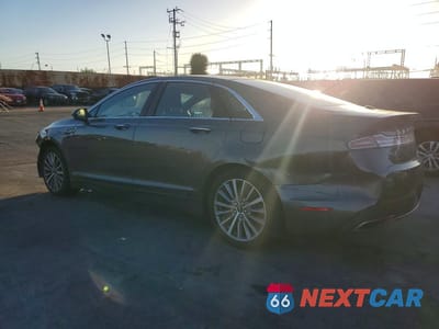 Drugie zdjęcie samochodu z przodu: 2017 LINCOLN MKZ PREMIERE VIN:3LN6L5B91HR630210 - miniatura