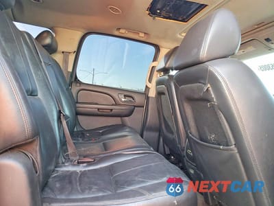 Zdjęcie 11 z 12 samochodu: 2008 GMC YUKON XL C1500 VIN:1GKFC16J88R146911 - miniatura