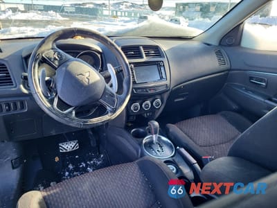 Zdjęcie 8 z 13 samochodu: 2017 MITSUBISHI RVR SE LIMITED VIN:JA4AJ4AW2HZ607997 - miniatura