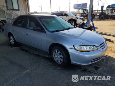 Czwarte zdjęcie samochodu z boku: 2002 HONDA ACCORD EX VIN:1HGCG66862A167129 - miniatura