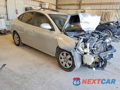 Czwarte zdjęcie samochodu z boku: 2008 HYUNDAI ELANTRA GLS VIN:KMHDU46D08U430621 - miniatura