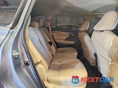 Zdjęcie 10 z 12 samochodu: 2023 TOYOTA HIGHLANDER LIMITED VIN:5TDKDRAH8PS043112 - miniatura