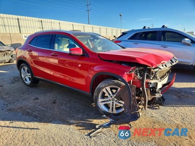 Czwarte zdjęcie samochodu z boku: 2019 MERCEDES-BENZ GLA 250 VIN:WDCTG4EB7KU018298 - miniatura