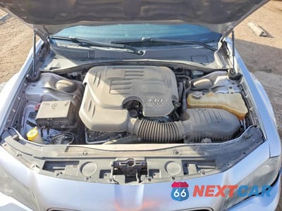 Zdjęcie 11 z 12 samochodu: 2018 CHRYSLER 300 S VIN:2C3CCAGG7JH240760 - miniatura