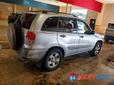 Trzecie zdjęcie samochodu z tyłu: 2002 TOYOTA RAV4 BASE VIN:JTEHH20V226069786 - miniatura