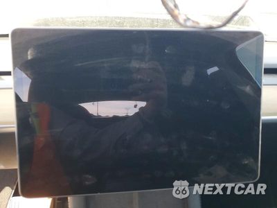 Zdjęcie 9 z 11 samochodu: 2023 TESLA MODEL Y VIN:7SAYGDEE2PA041199 - miniatura