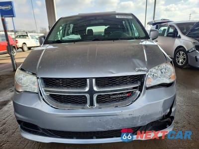 Piąte zdjęcie samochodu w środku: 2013 DODGE GRAND CARAVAN SXT VIN:2C4RDGCGXDR753902 - miniatura