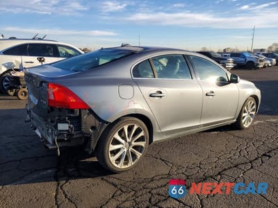 Trzecie zdjęcie samochodu z tyłu: 2017 VOLVO S60 PREMIER VIN:LYV402HKXHB133575 - miniatura