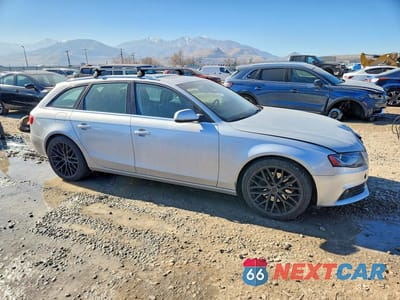 Czwarte zdjęcie samochodu z boku: 2011 AUDI A4 PREMIUM PLUS VIN:WAUWFAFL4BA172039 - miniatura