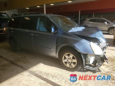 Czwarte zdjęcie samochodu z boku: 2006 KIA SEDONA EX VIN:KNDMB233366049132 - miniatura