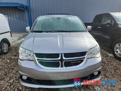 Piąte zdjęcie samochodu w środku: 2019 DODGE GRAND CARAVAN SXT VIN:2C4RDGCGXKR543345 - miniatura