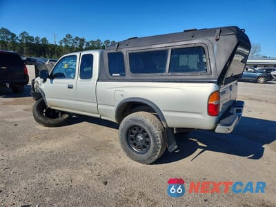 Drugie zdjęcie samochodu z przodu: 2000 TOYOTA TACOMA XTRACAB VIN:4TAWN72N3YZ672392 - miniatura