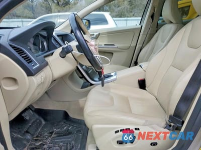 Zdjęcie 7 z 12 samochodu: 2016 VOLVO XC60 T5 PREMIER VIN:YV440MDK5G2781582 - miniatura