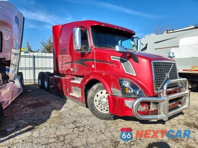 2017 VOLVO VNL SEMI TRUCK 4V4NC9EG5HN983509 - główne zdjęcie licytacji z USA - miniatura