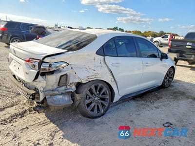 Trzecie zdjęcie samochodu z tyłu: 2024 TOYOTA COROLLA SE VIN:5YFS4MCE6RP186724 - miniatura