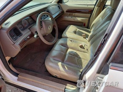 Zdjęcie 7 z 12 samochodu: 2003 MERCURY GRAND MARQUIS GS VIN:2MEFM74W03X644818 - miniatura
