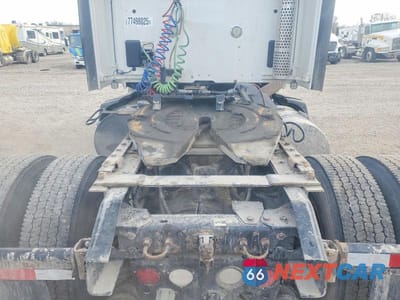 Zdjęcie 6 z 10 samochodu: 2016 KENWORTH T680 SEMI TRUCK VIN:1XKYA48X2GJ124840 - miniatura