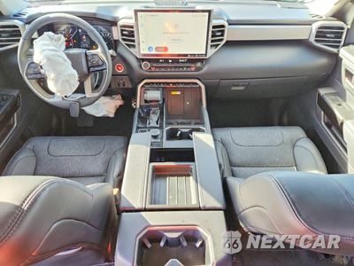 Zdjęcie 8 z 13 samochodu: 2023 TOYOTA TUNDRA LIMITED VIN:5TFJA5DB5PX110070 - miniatura