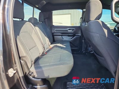 Zdjęcie 10 z 12 samochodu: 2021 RAM 1500 BIG HORN/LONE STAR VIN:1C6SRFBT1MN730945 - miniatura