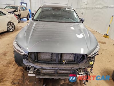 Piąte zdjęcie samochodu w środku: 2020 VOLVO XC60 T6 INSCRIPTION VIN:YV4A22RL9L1586975 - miniatura