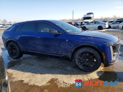 Czwarte zdjęcie samochodu z boku: 2024 CADILLAC LYRIQ SPORT VIN:1GYKPTRL5RZ142009 - miniatura