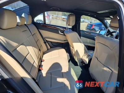 Zdjęcie 10 z 12 samochodu: 2012 MERCEDES-BENZ E 350 VIN:WDDHF5KB8CA529861 - miniatura