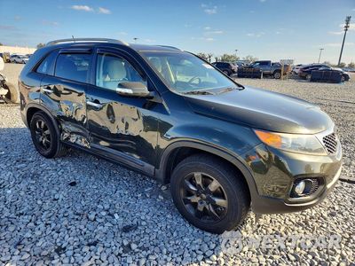 Czwarte zdjęcie samochodu z boku: 2012 KIA SORENTO BASE VIN:5XYKT3A65CG306453 - miniatura