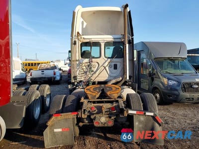 Zdjęcie 6 z 10 samochodu: 2016 FREIGHTLINER CASCADIA 125 VIN:1FUBGEDV8GLHC5773 - miniatura