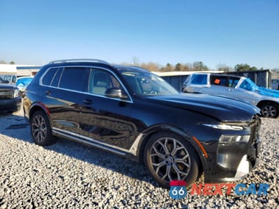 Czwarte zdjęcie samochodu z boku: 2024 BMW X7 XDRIVE40I VIN:5UX23EM01R9S21296 - miniatura