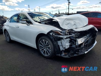 Czwarte zdjęcie samochodu z boku: 2025 LEXUS ES 350 BASE VIN:58ACZ1B11SU205812 - miniatura
