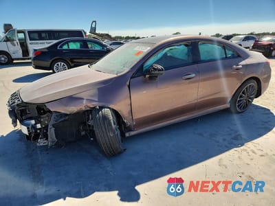 2022 MERCEDES-BENZ CLA 250 W1K5J4GB8NN249440 - główne zdjęcie licytacji z USA - miniatura